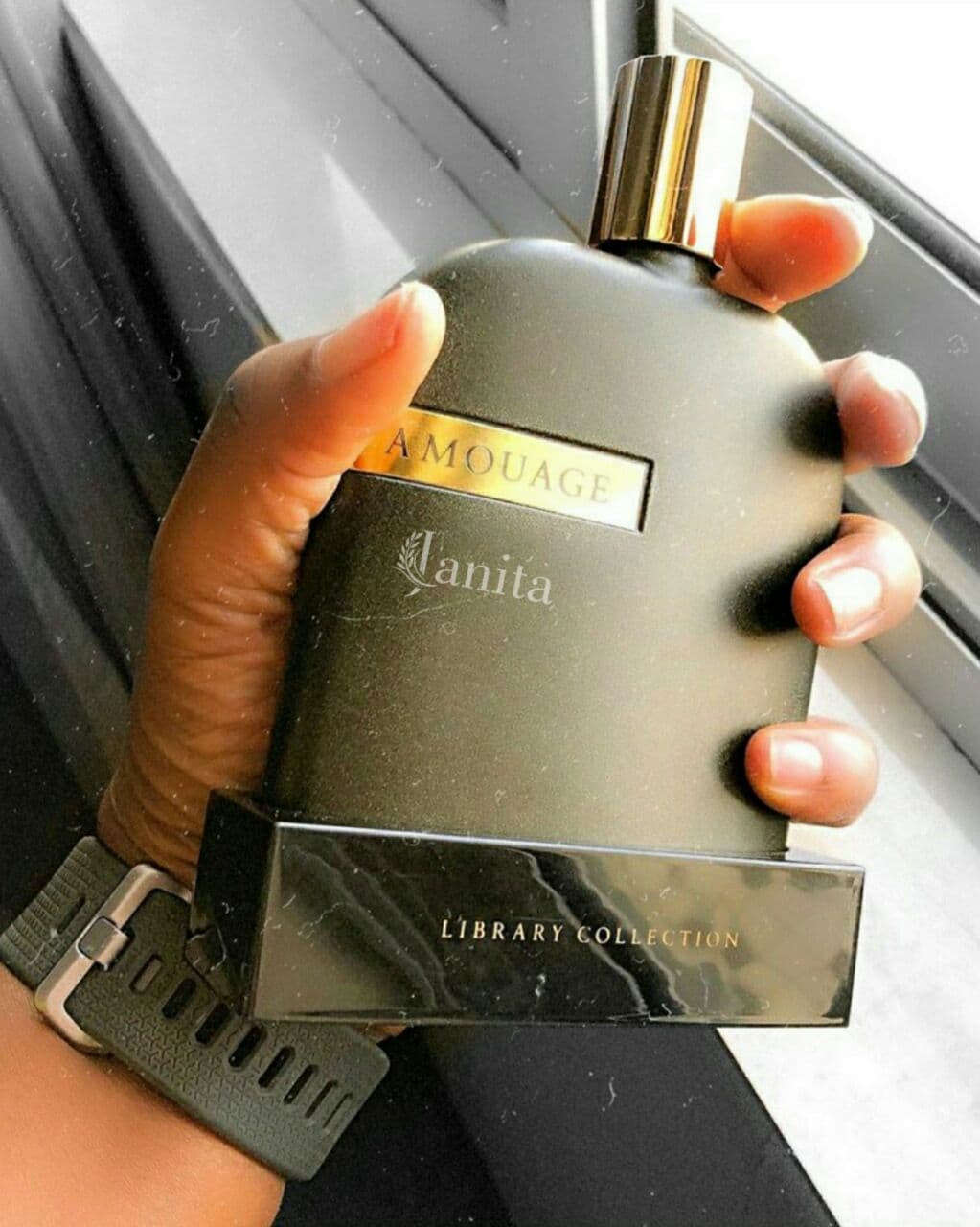 AMOUAGE Library Collection